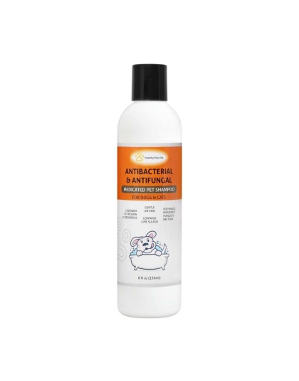 Classic's Medicated Pet Shampoo - Veterinary Treatment Against Ringworm, Mange, Lice, and Dry Skin - 8 fl oz